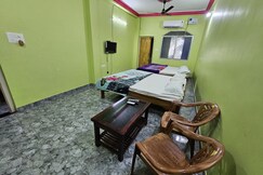 Shree Gopal Bhawan 10 Mins Walk From Shree Jagannath Temple