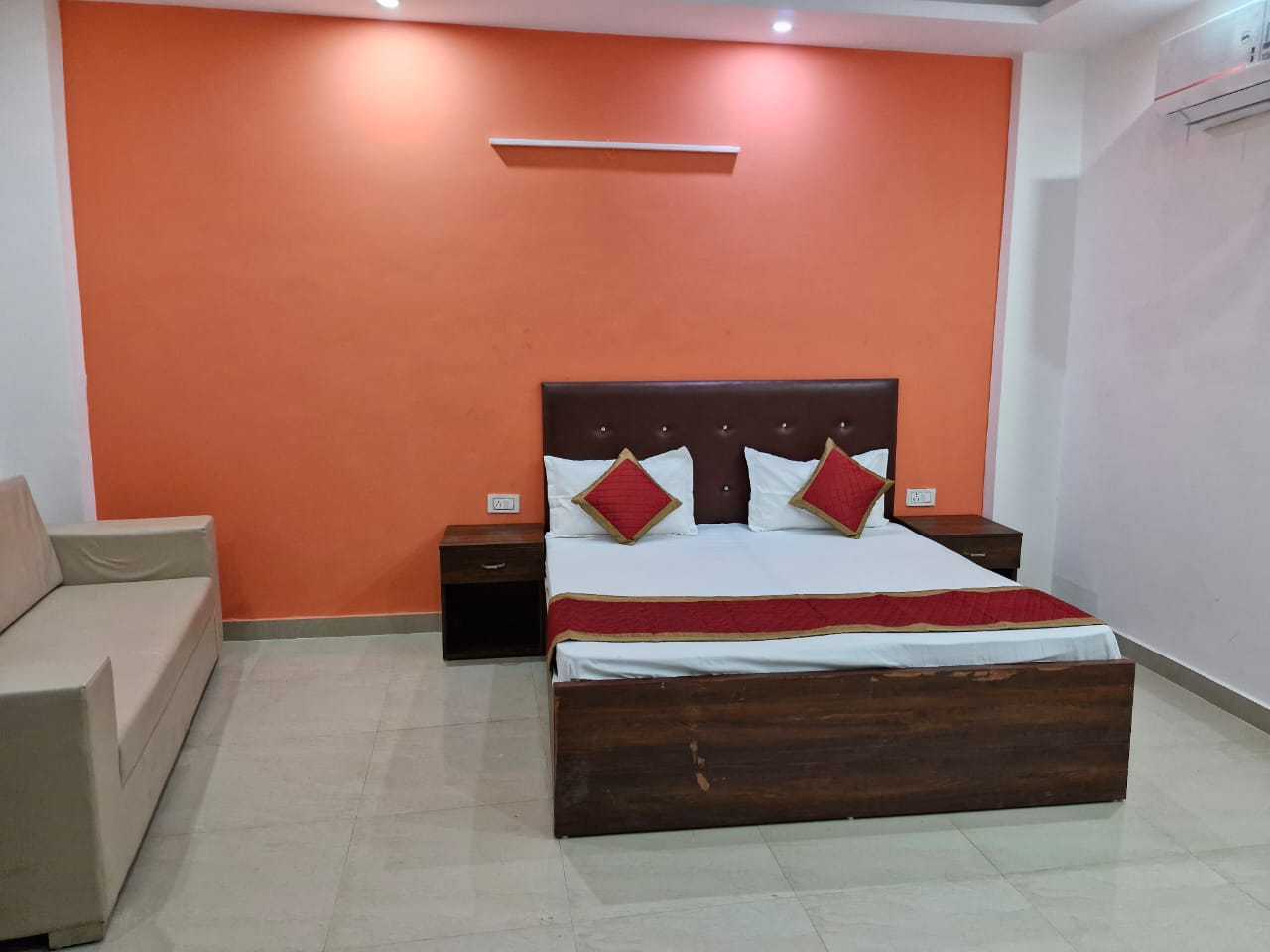 Hotel O Noida Stays - Tap to explore photos