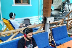 TROPICAL WAVE HOSTEL