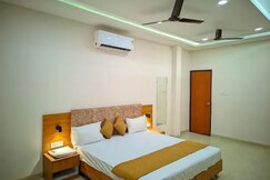 FabHotel AVR