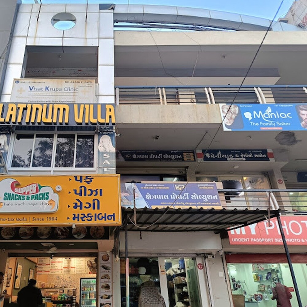 Platinum Villa Hotel - Tap to explore photos