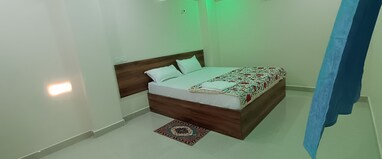 HOTEL RAJ PALACE