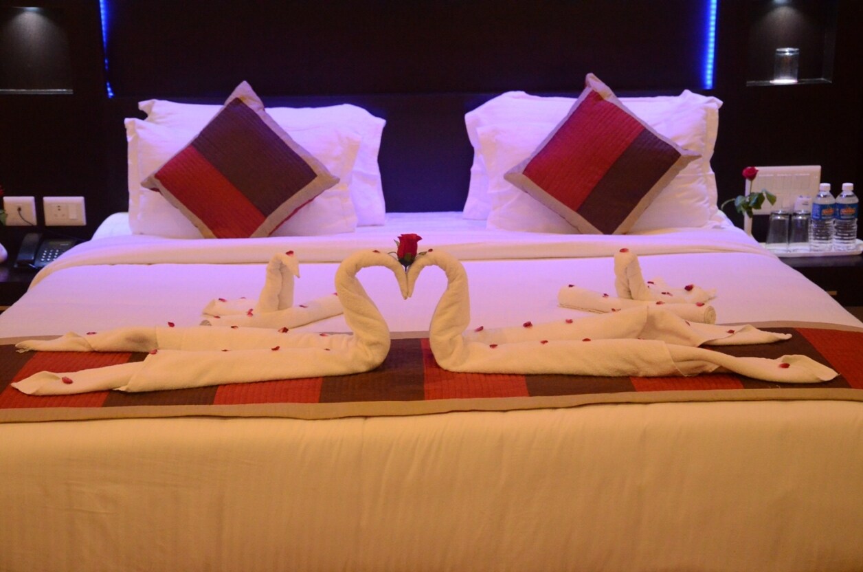  Hotel Om Palace-Ajmer Road - Tap to explore photos