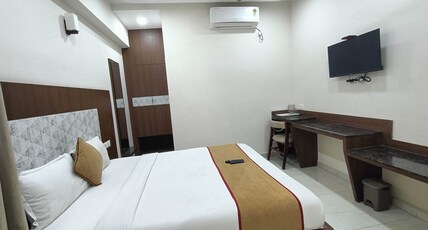 Sathya Comforts Room Type - Deluxe AC Room