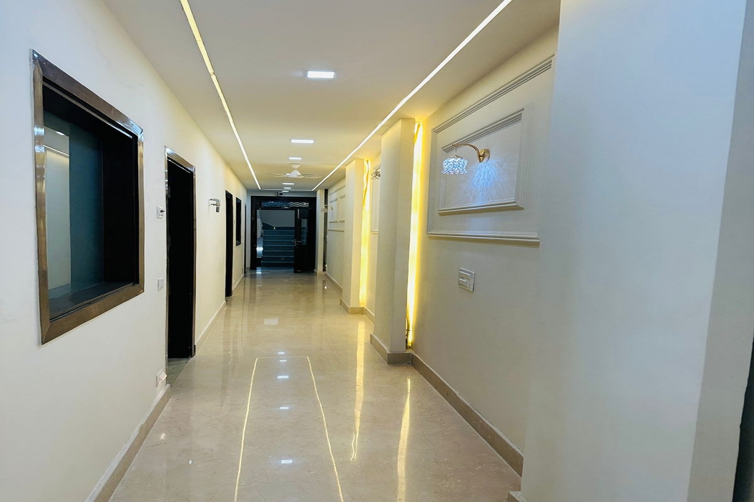 Hotel Samrat Residency Nizamuddin By TRIINDIA Hospitality - Tap to explore photos