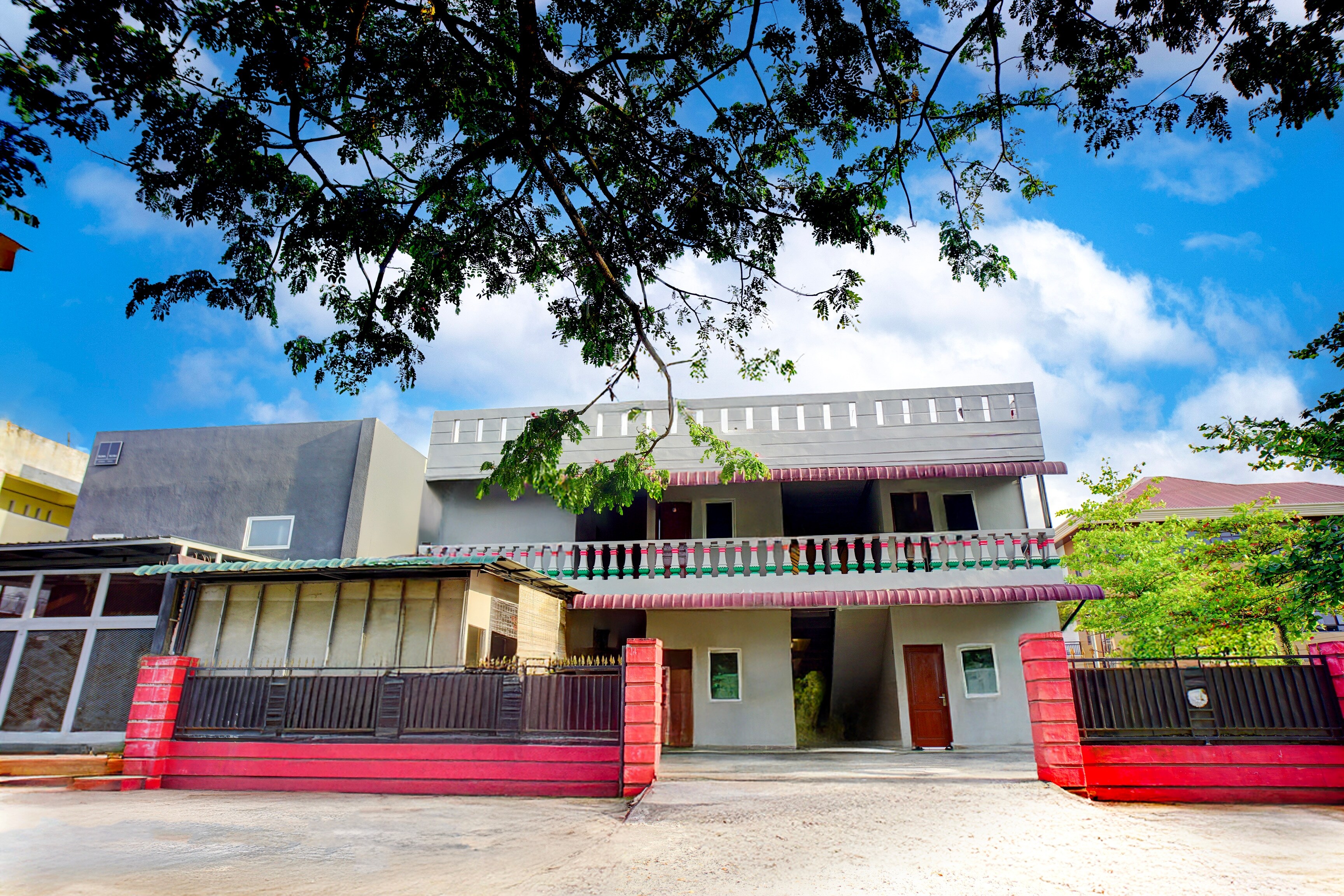 Dancenter Juma Ciger Hotel Medan - Tap to explore photos
