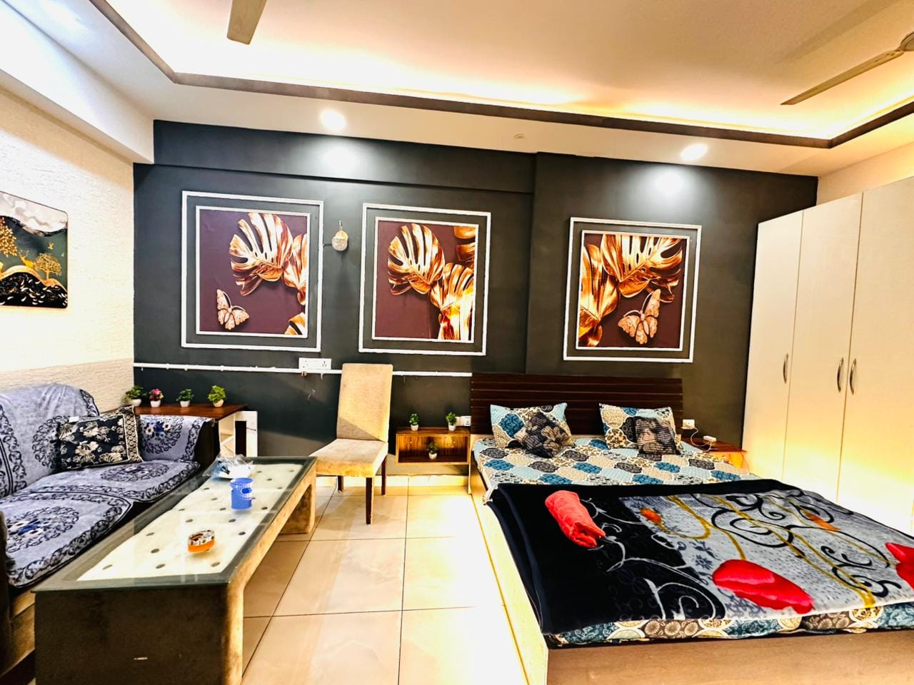Main gallery