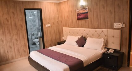 Hotel Leisure Palace Room Type - Deluxe Room