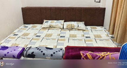 Kaivaliya Guest House Room Type - Family Room Bed Size (8x6) Kaivaliya Guest House Room Type - Family Room Bed Size (8x6)