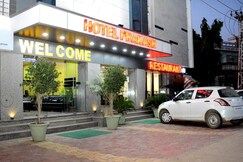 HOTEL PRAKASH