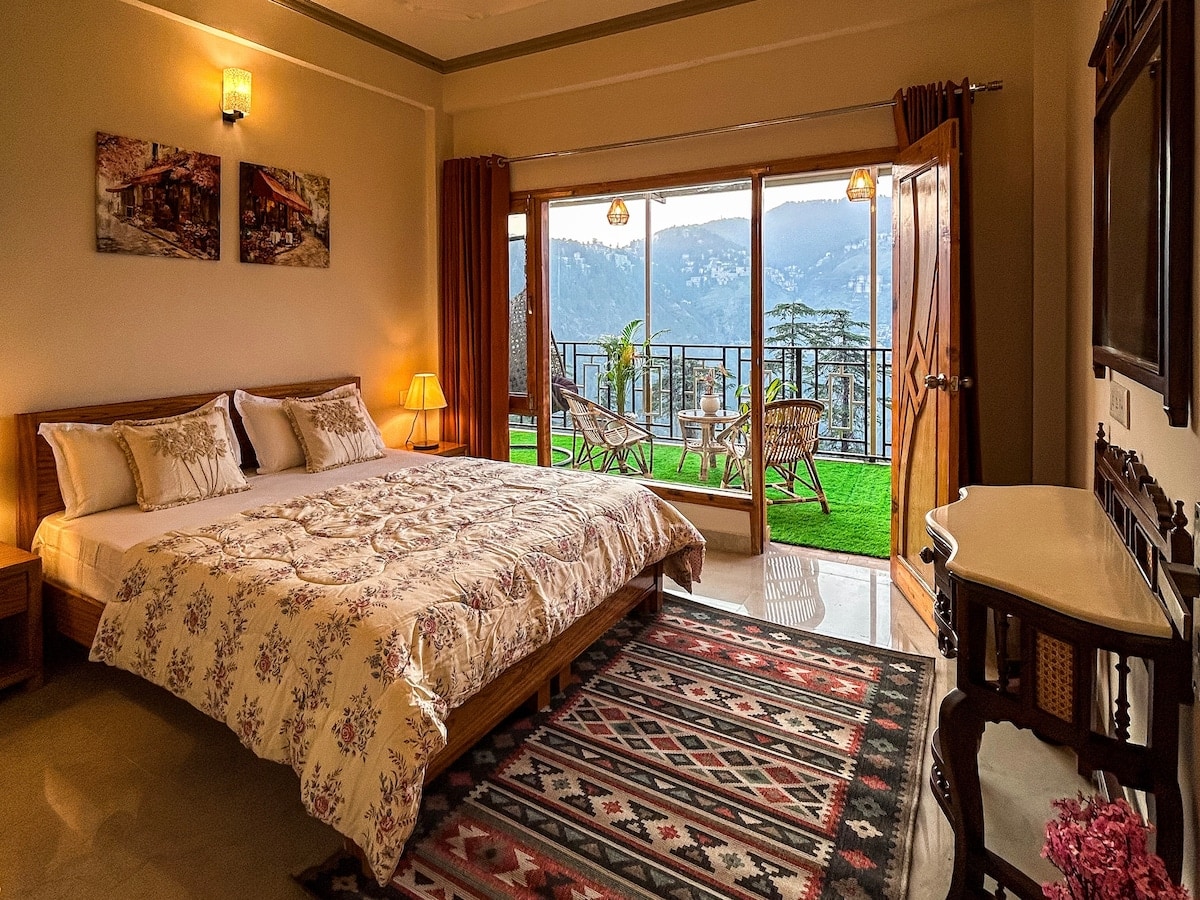 Cozy 2BHK with Private Theatre and Panoramic View - Tap to explore photos