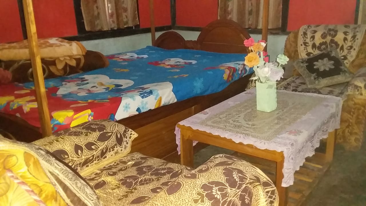 Dhun Pech Home Stay - Tap to explore photos