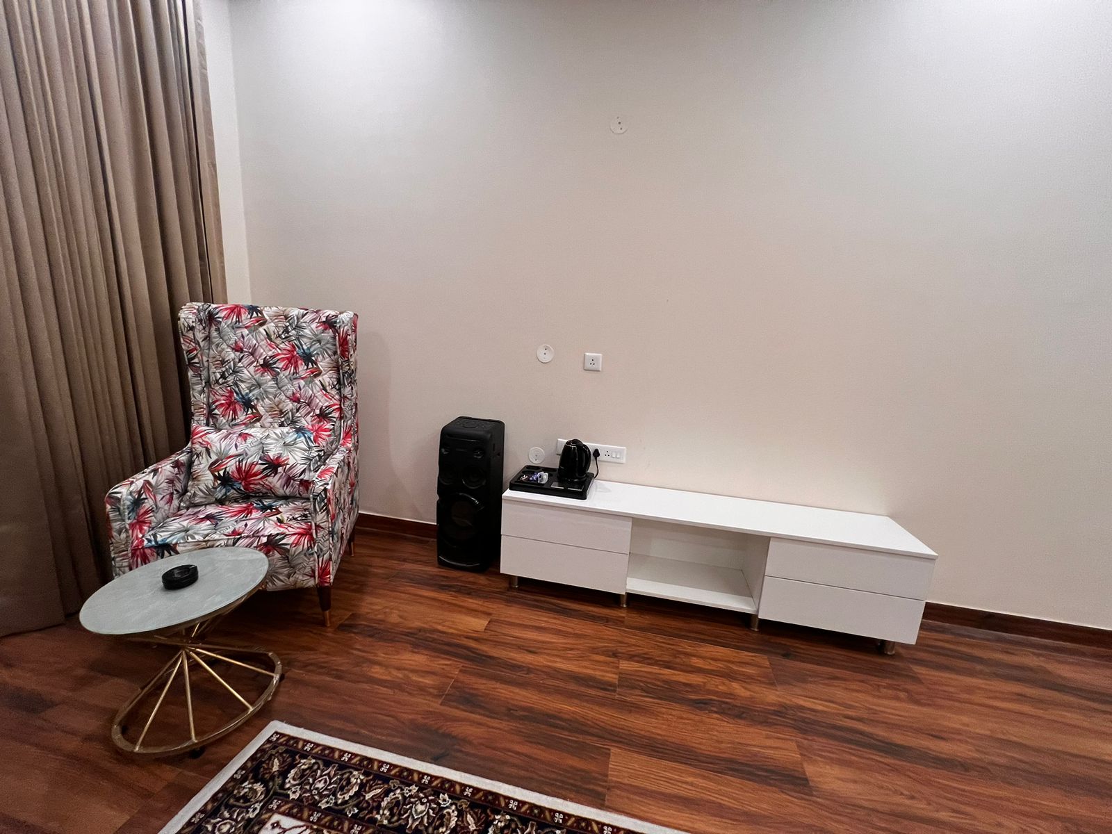 Fillow Casa Gurgaon Cosy Aqua 5BHK Farmstay - Tap to explore photos