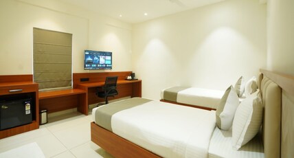 Leonar Hotels Room Type - Superior Room-Twin Bed
