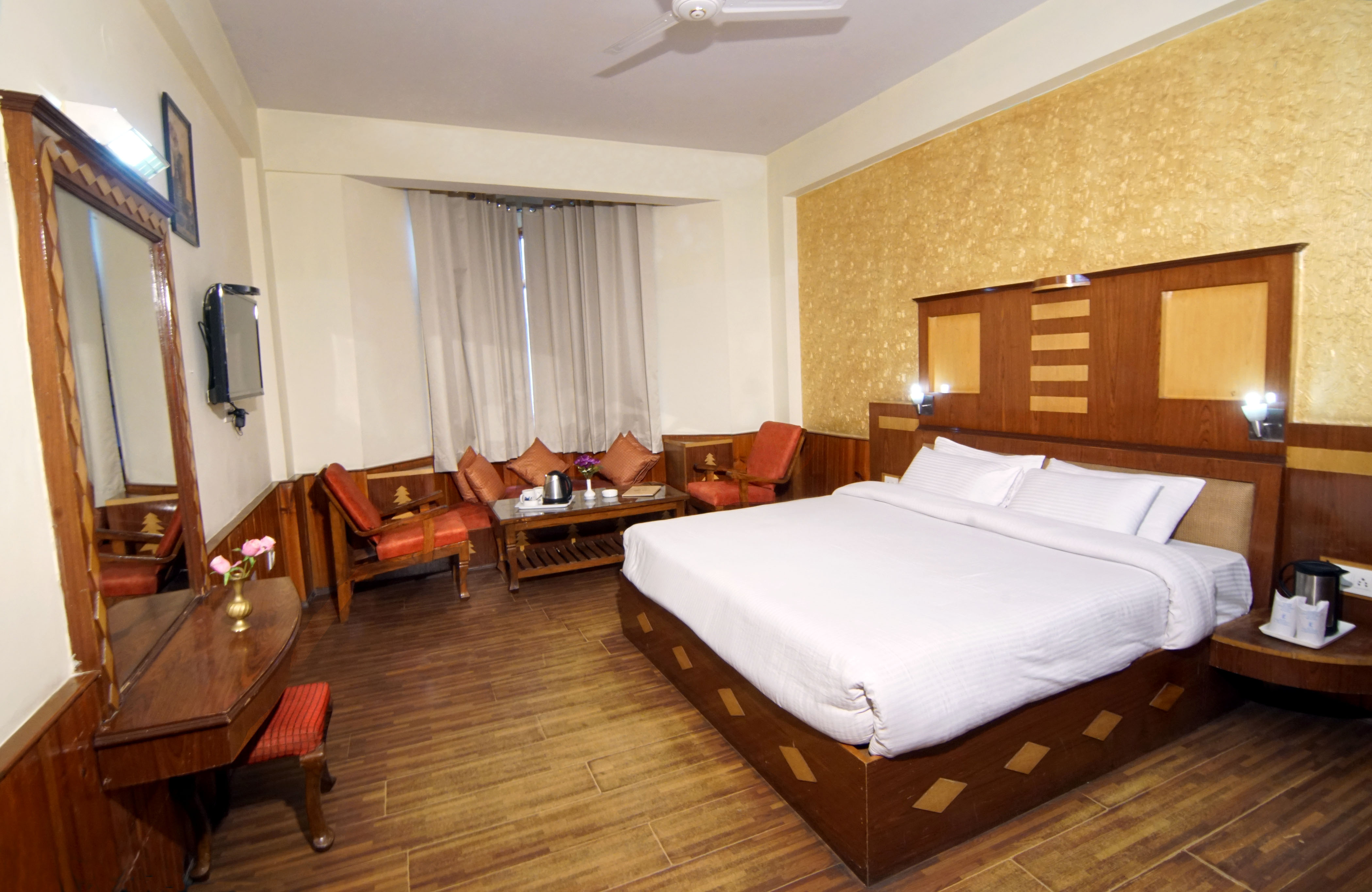 Hotel Park Residency - Tap to explore photos