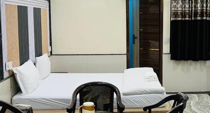 Ajay Guest House Room Type - Deluxe Room With AC Complimentary Wifi