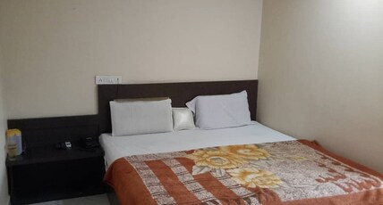 Hotel Akshat Room Type - Non A/C Deluxe