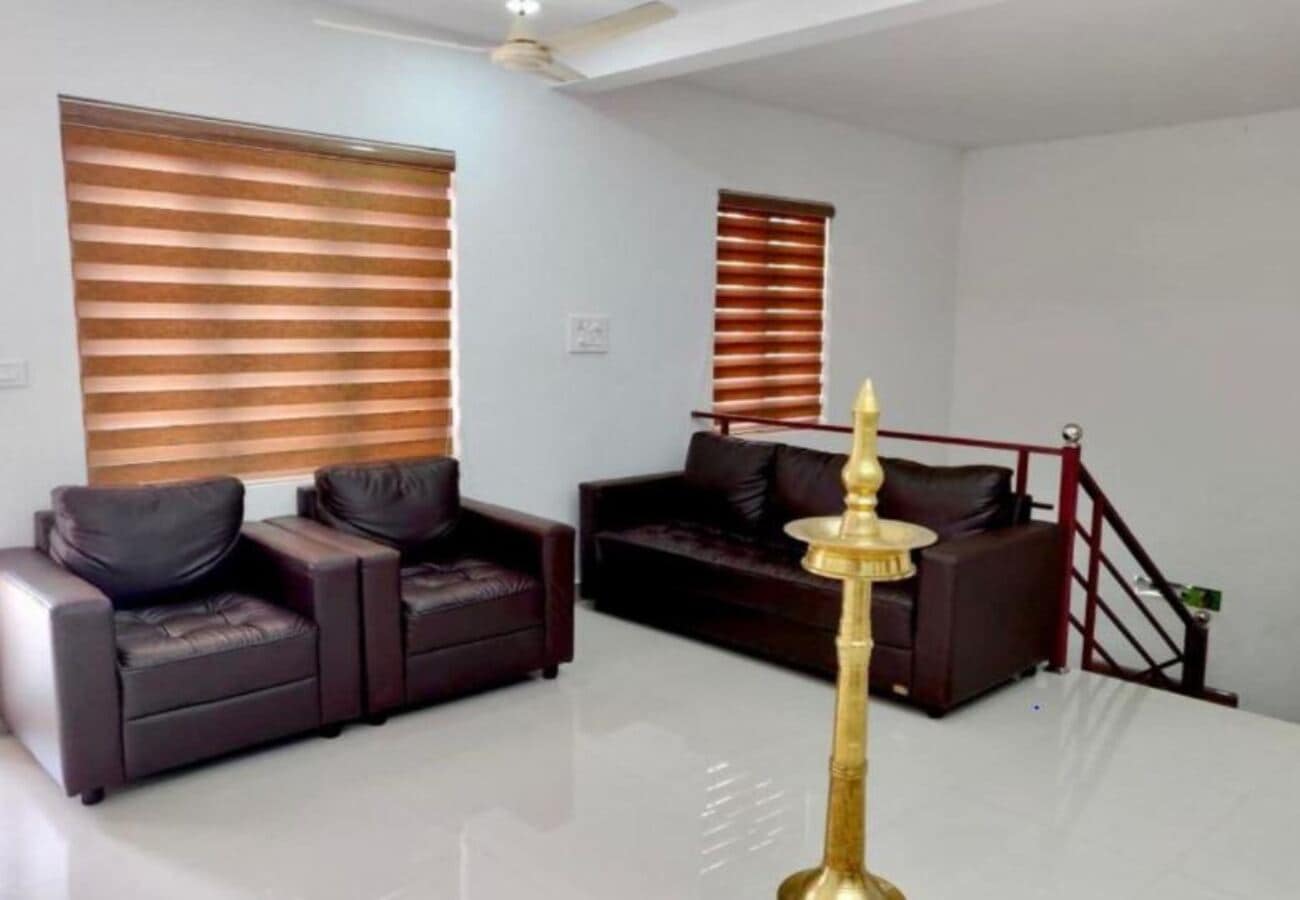 White Bark Vagamon - Tap to explore photos