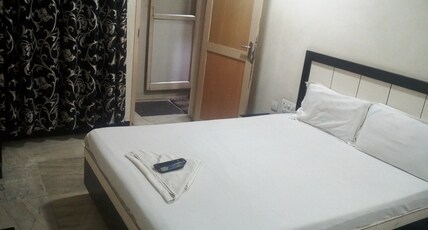 Hotel A.M. Residency Room Type - Standard Non A/c Room