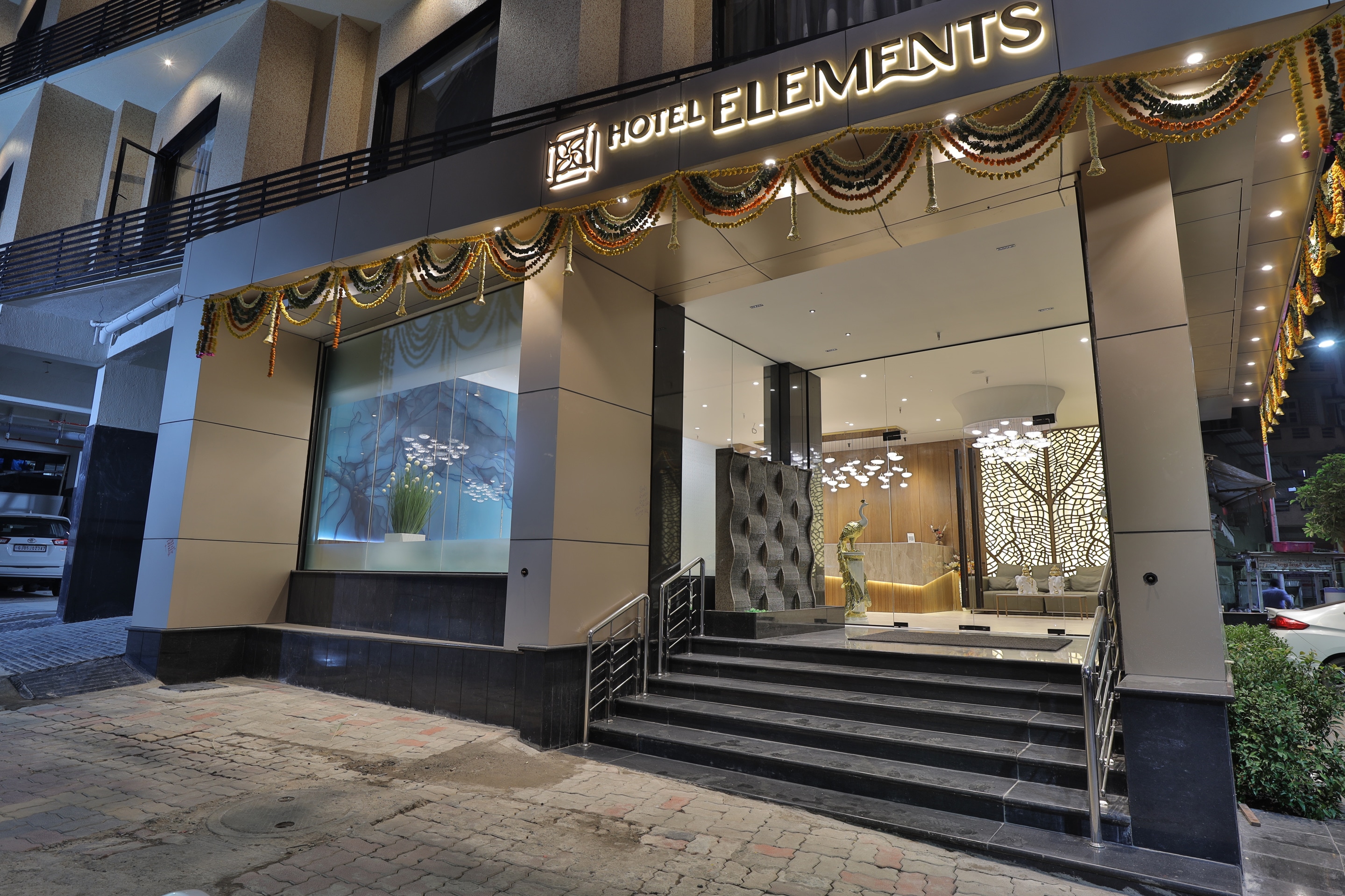 Hotel Elements - Tap to explore photos