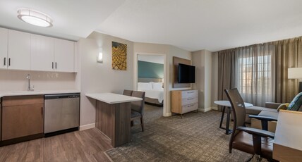 Staybridge Suites Chesapeake-Virginia Beach Room Type - 1 King 1 Bedroom Suite Sofa Bed