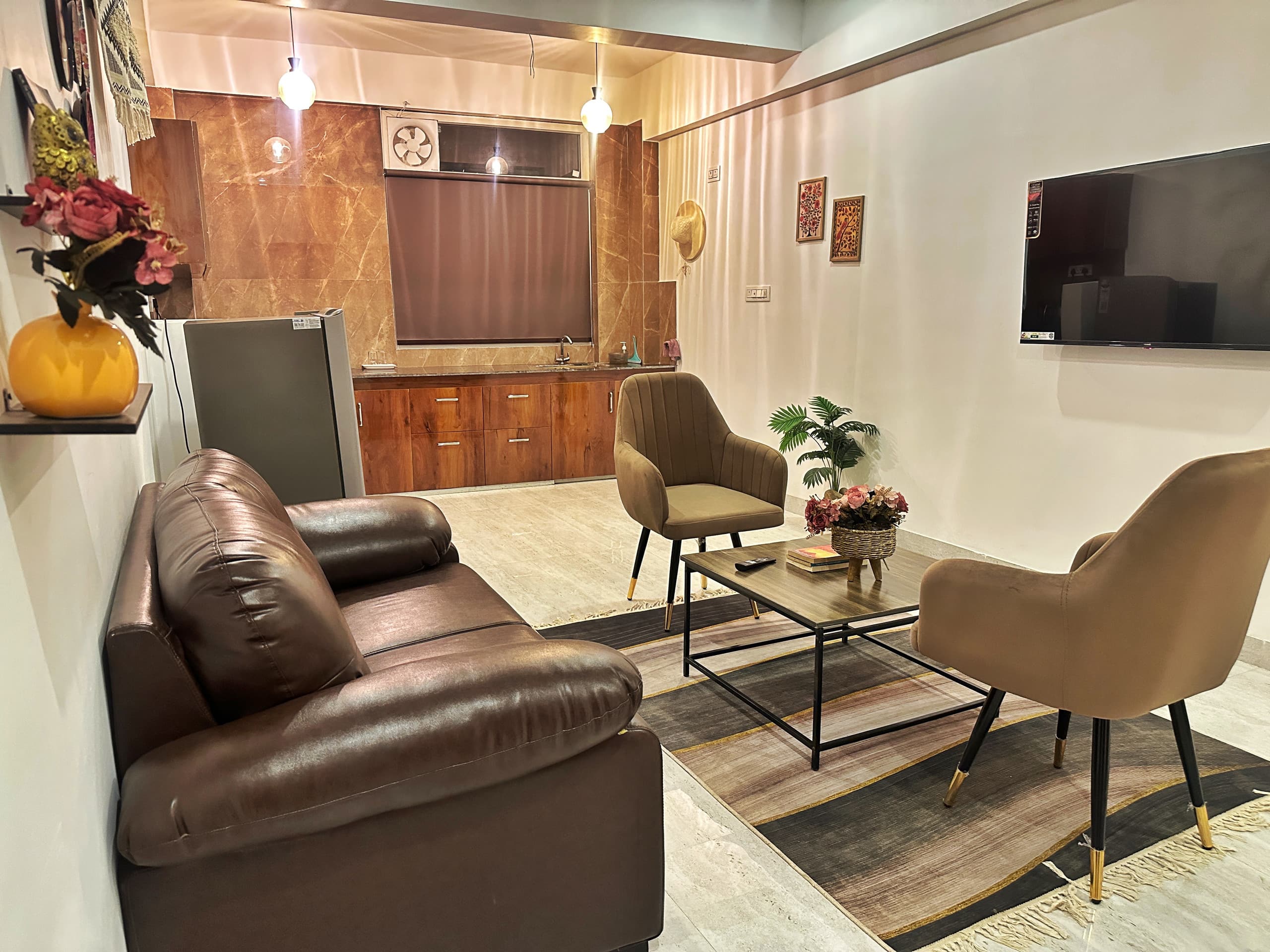 2BHK The Oak Retreat near Ganga Haridwar - Tap to explore photos