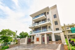 Restin Hotel - Golf Course Road & Cyber City