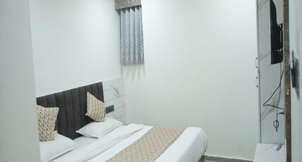 Govardhan Guest House Room Type - Non Ac Room
