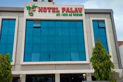 Hotel Palav Palace
