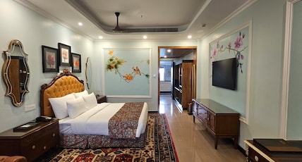 Mayfair Oasis Resort and Convention Room Type - Premium Room with Bathtub and Balcony Mayfair Oasis Resort and Convention Room Type - Premium Room with Bathtub and Balcony