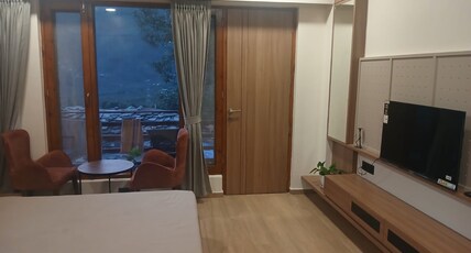 Manali Meadows homestay Room Type - Deluxe Room