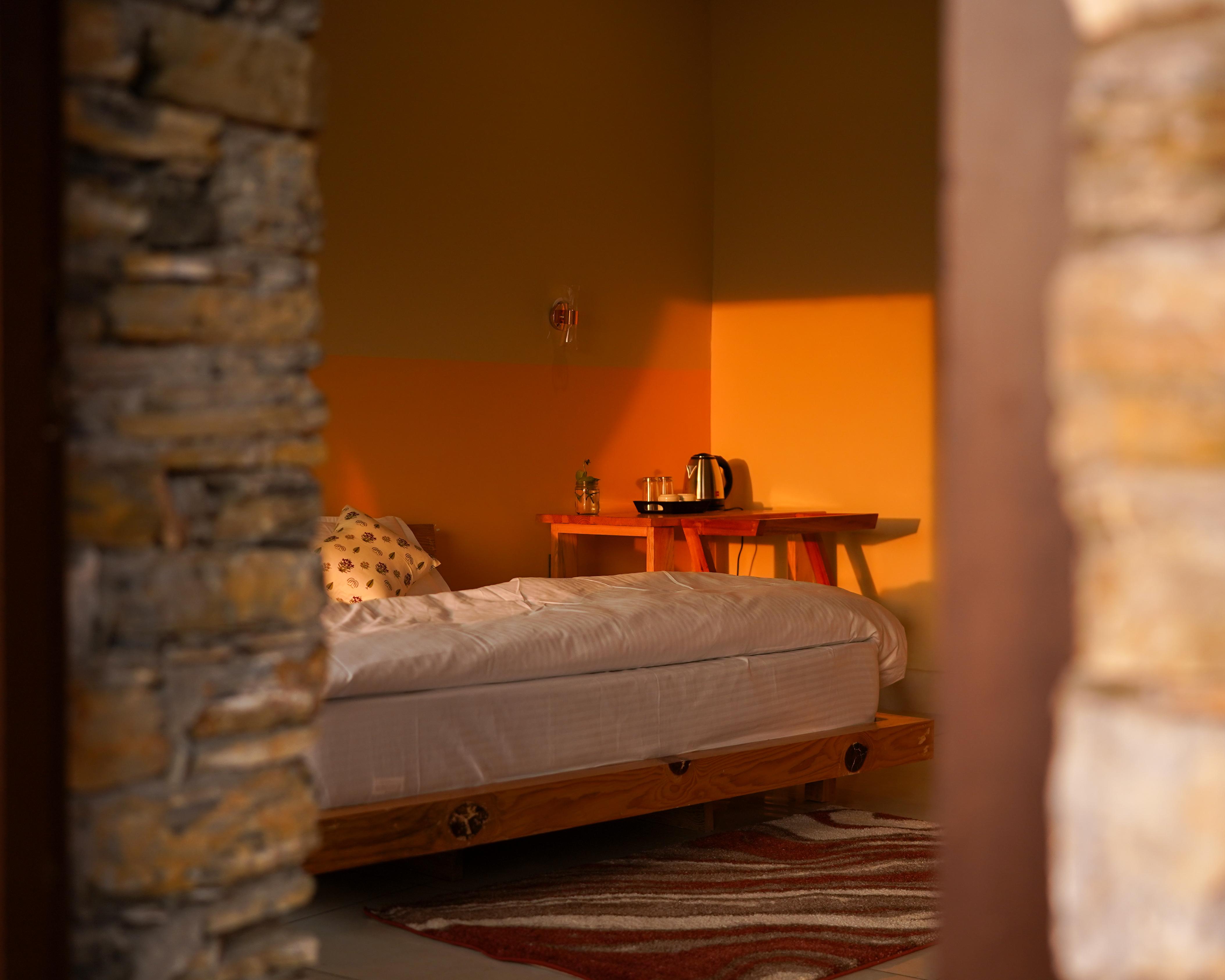 Mountain Aura Room Slow Living R4 - Tap to explore photos