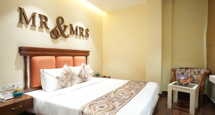 Hotel Golden Lagoon Room Type - Darbar Luxury Room