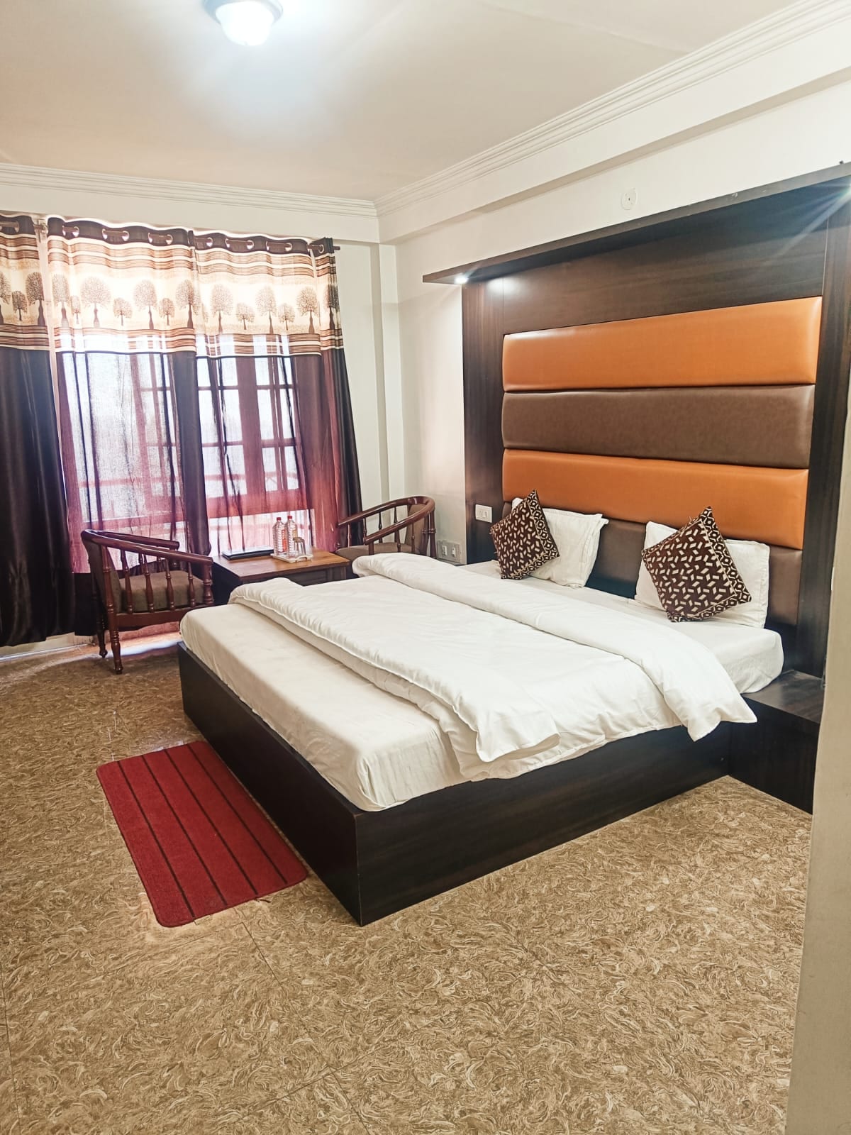 Hotel Amar - Tap to explore photos