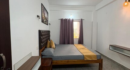 The Crown Palace Hotels Room Type - Delux Double Room