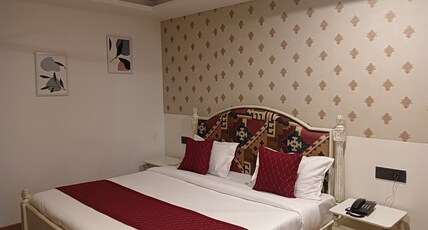 Naina Lodge Room Type - Naina Lodge Brown Room - 1st floor