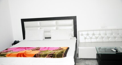 Hotel Ishaan Room Type - Deluxe room (non ac)