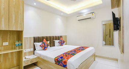 Via Luxury Inn Adarsh Nagar Room Type - Deluxe Room