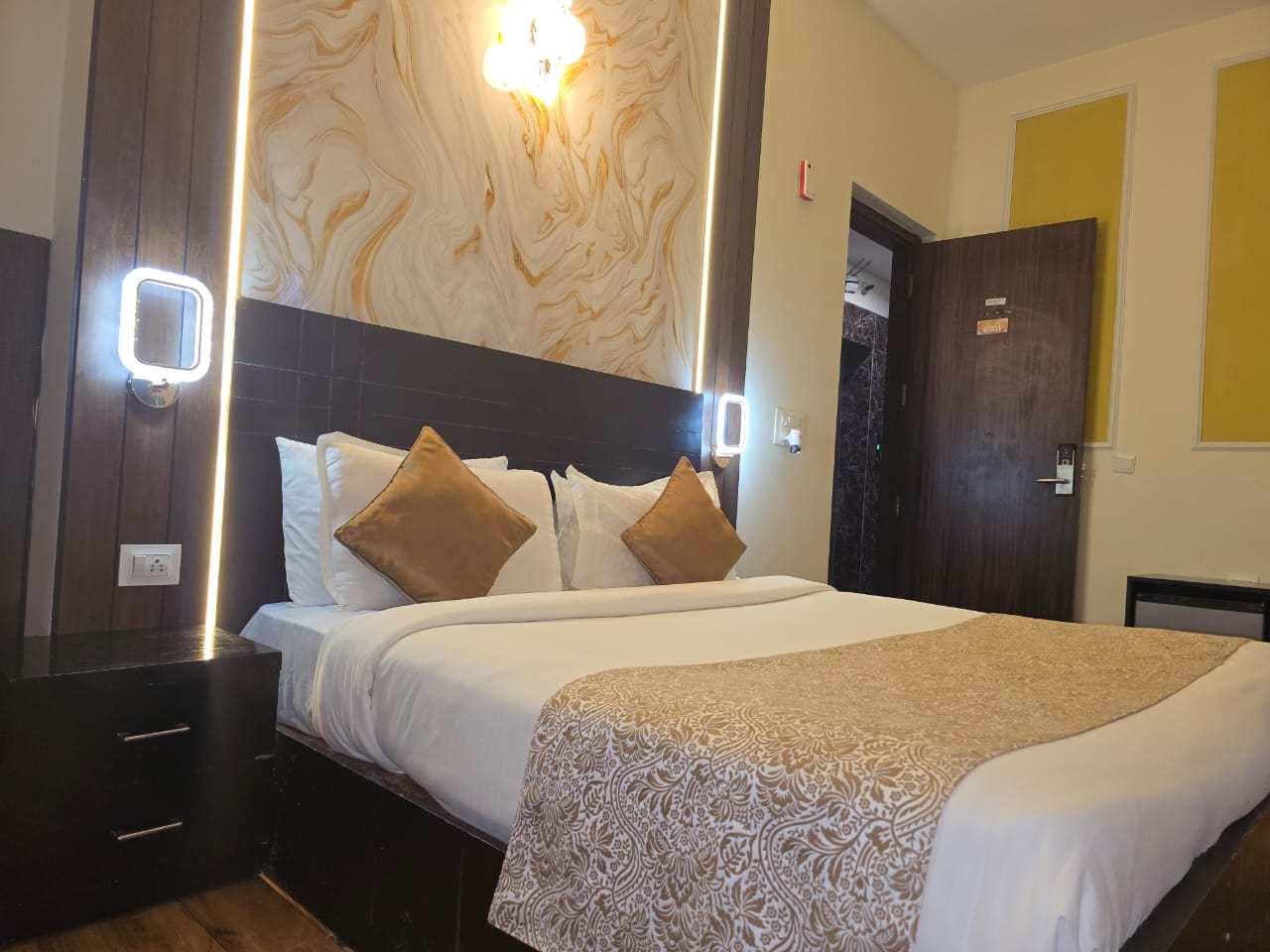 Hotel Srinika Grand - Tap to explore photos