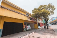 Hotel O J&b Room Pramuka