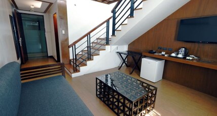 The Harvest Hotel Managed by HII Room Type - Loft Suite 2