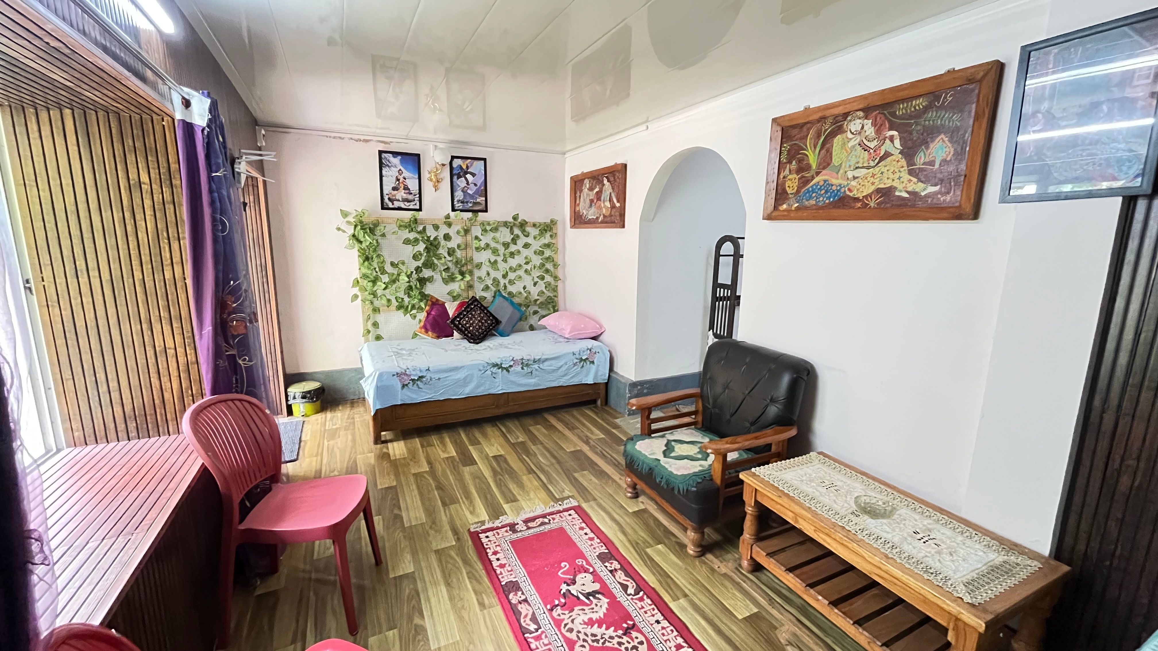 Coelogyne Homestay || Near Dowhill Forest - Tap to explore photos