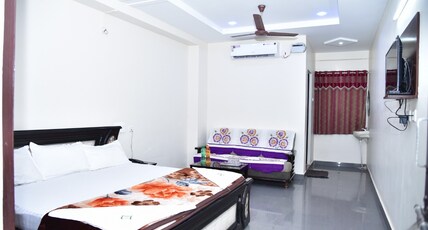NICHALA GRAND LODGE Room Type - DELUXE ROOM a/c