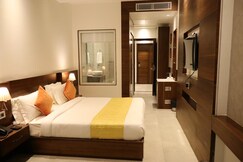 Address of HOTEL HIGHWAY INN