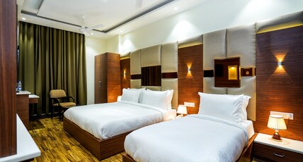 Hotel Aura Grand Room Type - Deluxe Triple Room