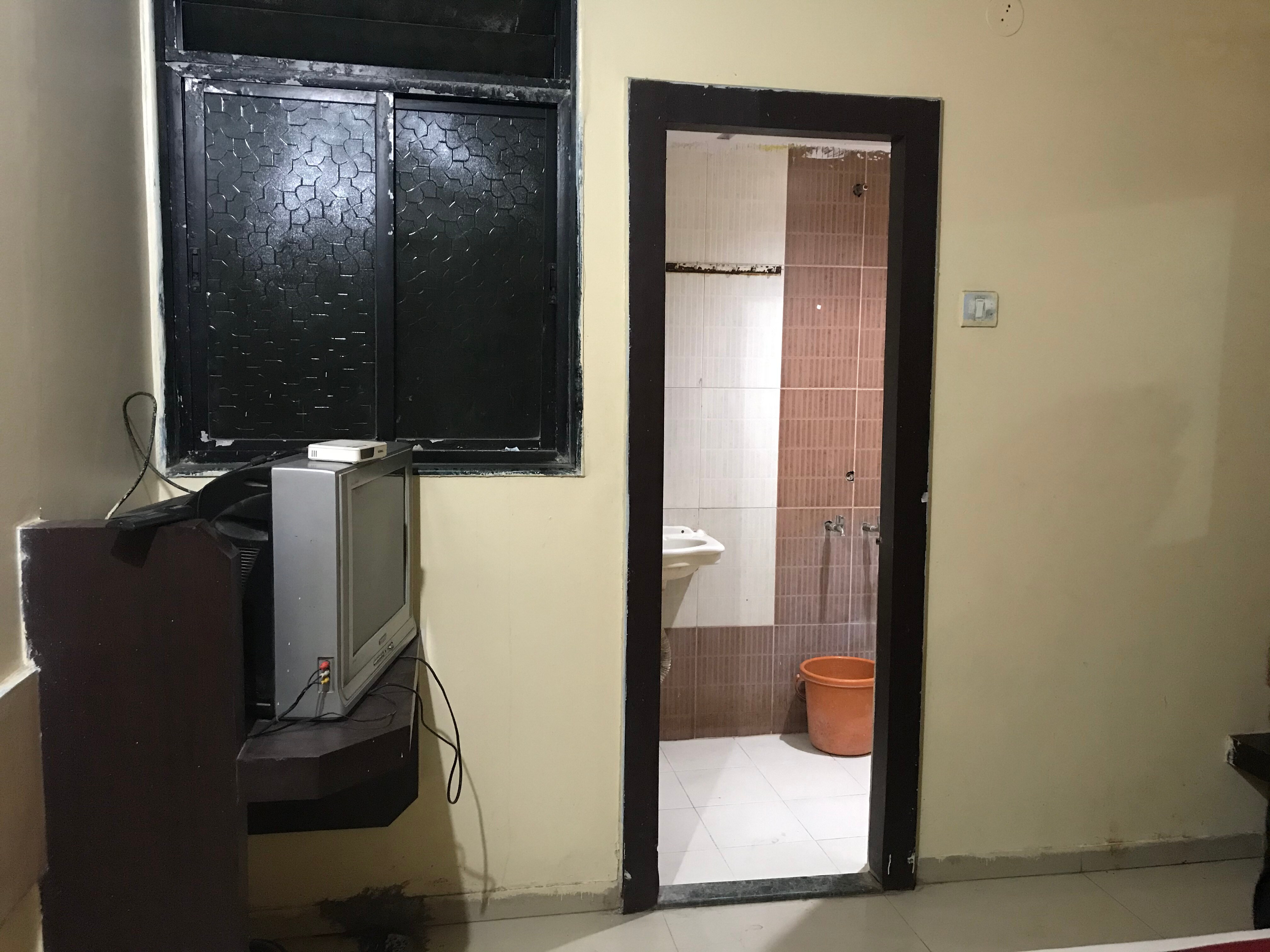 Hotel Sai Harjeevan - Tap to explore photos