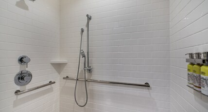 Staybridge Suites Anchorage, an IHG Hotel Room Type - 1 Bedroom Suite Mobility Accessible Roll In Shower Staybridge Suites Anchorage, an IHG Hotel Room Type - 1 Bedroom Suite Mobility Accessible Roll In Shower