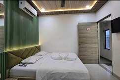 Sanidhya Hotel