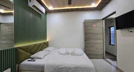 Sanidhya Hotel Room Type - Double Bed Room 4