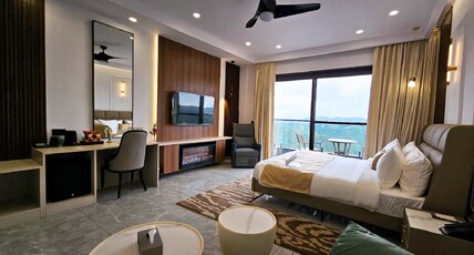 Clarissa Resort Mukteshwar Room Type - Signature Panorama Room With Balcony